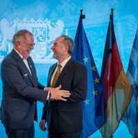 LGAD-Schatzmeister Wolf Maser erhält Staatsmedaille für besondere Verdienste um die bayerische Wirtschaft