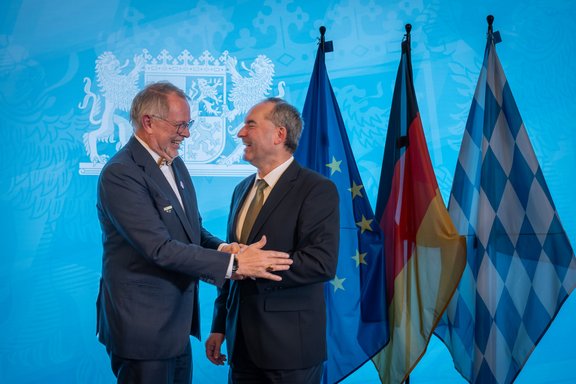 Ehrung des LGAD-Schatzmeisters Wolf Maser